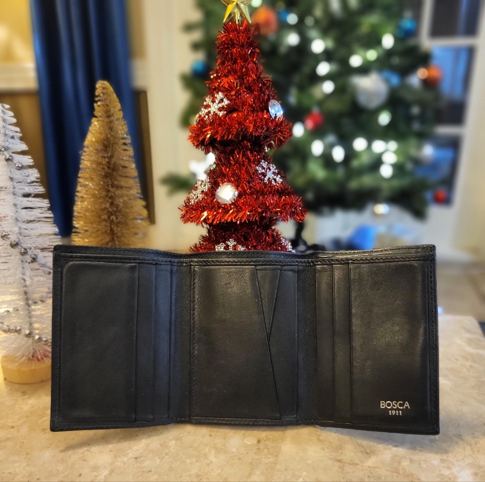 Bosca Midnight Leather Trifold Wallet